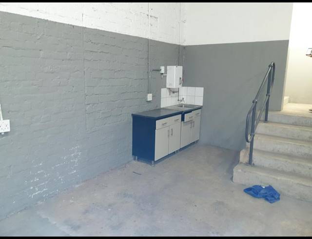 INDUSTRIAL PROPERTY TO RENT IN SILVERTON